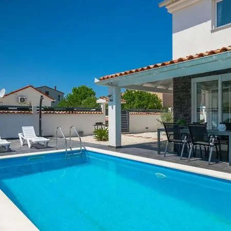 Vakantiehuis Sarah By Interhome *