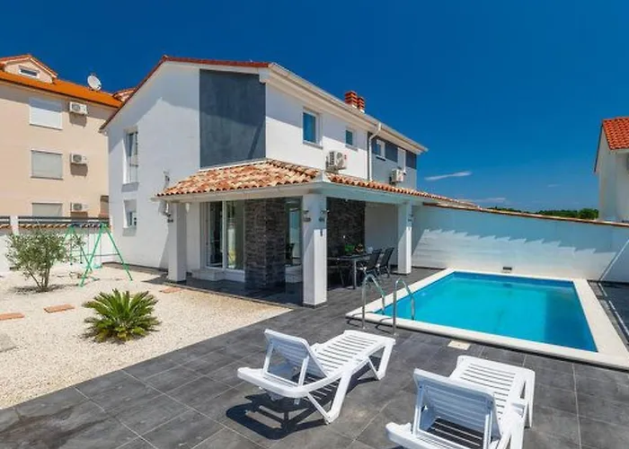 Sarah By Interhome Holiday home *