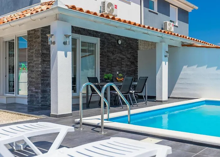 Sarah By Interhome Holiday home Pula