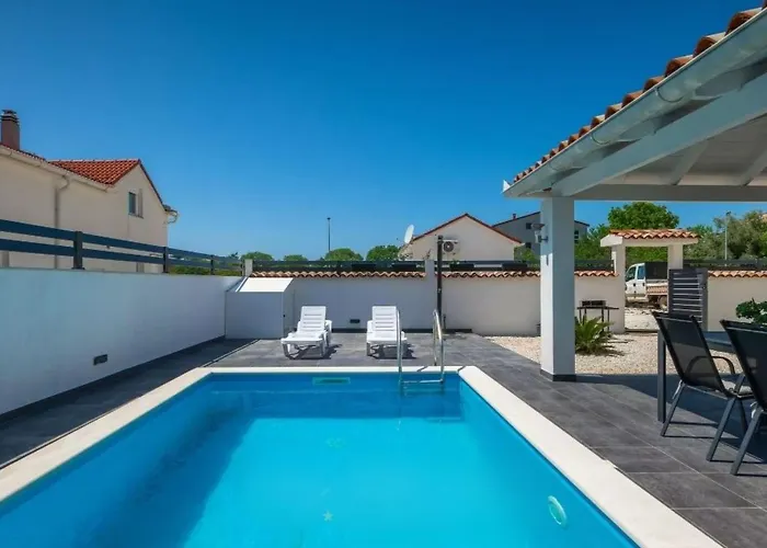 Sarah By Interhome Holiday home Pula