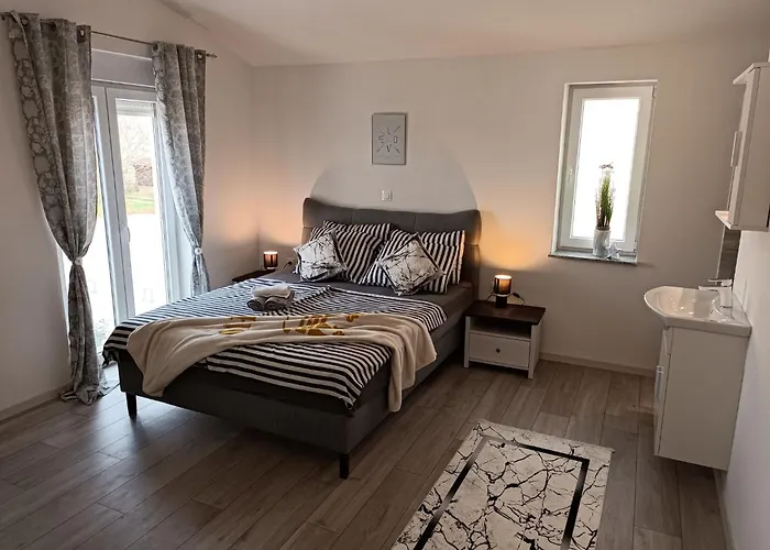 Vakantiehuis Sarah By Interhome Pula