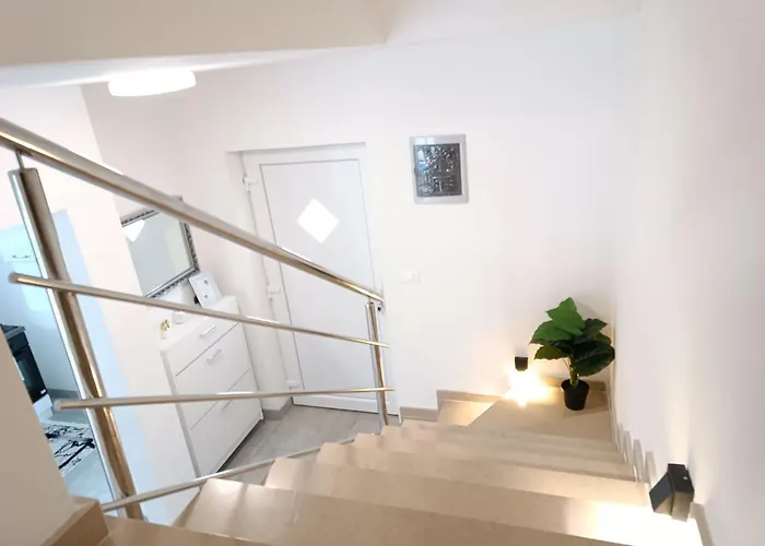 Vakantiehuis Sarah By Interhome Pula