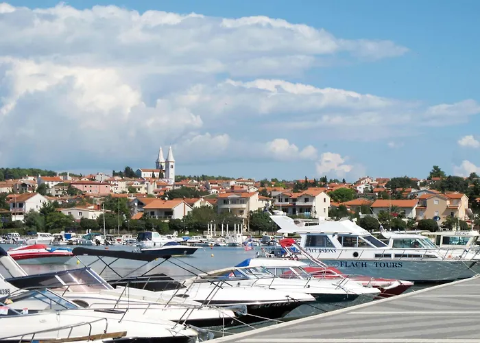 Sarah By Interhome * Пула