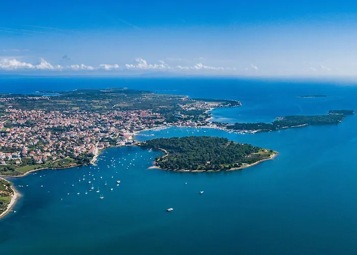 Sarah By Interhome Пула